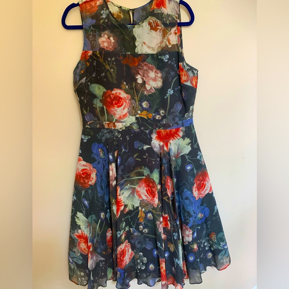 Lovely dress by Hobbs(London) in size 10. Worn once. Excellent condition